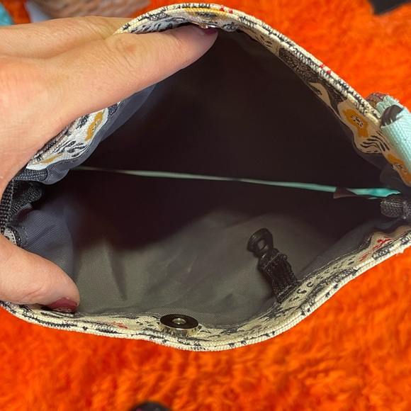 Kavu Light Blue and Folk-Print Crossbody Pouch - Picture 5 of 6